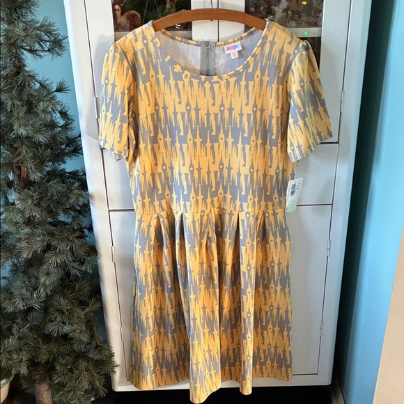 Disney Lularoe sz 3X Amelia Stylish Dress nwt pockets princess castle - Picture 1 of 6